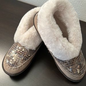 Staheekum slippers, size 10 slumber-sequined taupe